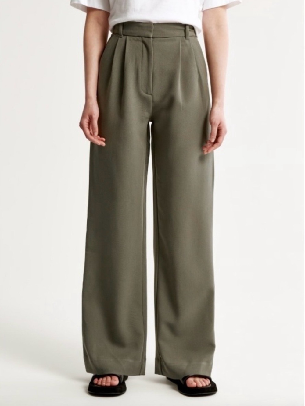 Abercrombie & Fitch Sloane Tailored Wide Leg Pants Olive Green Size 26 / 2 Long
